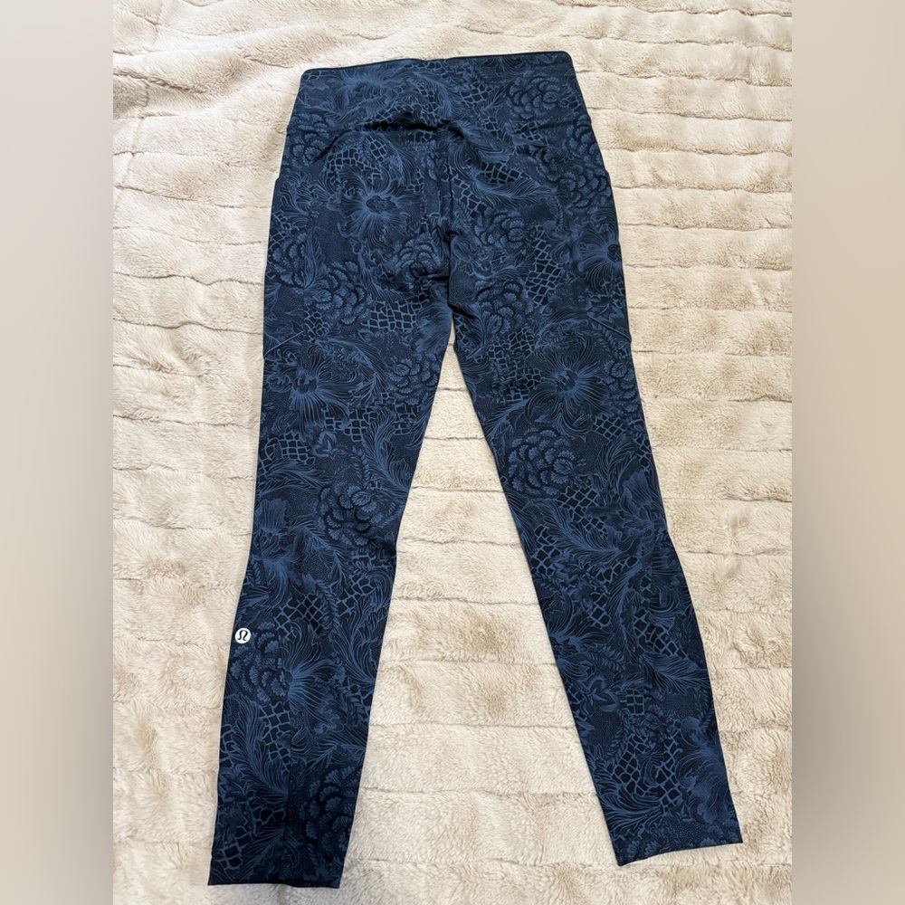 Lululemon 25” Leggings with Pockets - Picture 2 of 5